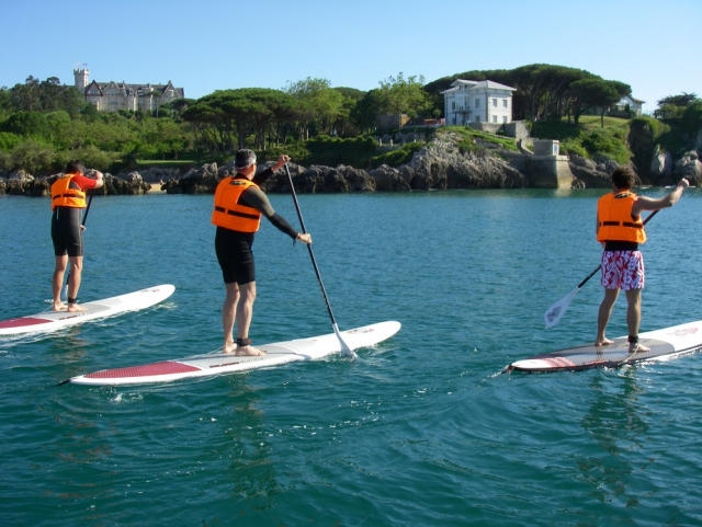  SUP in front of the palace 